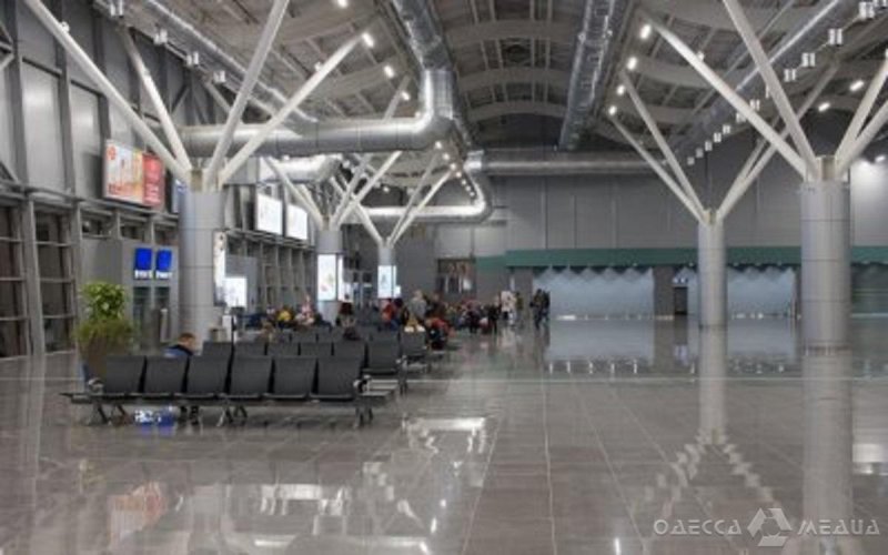 Одесский аэропорт за 4 месяца обслужил 2 522 рейса