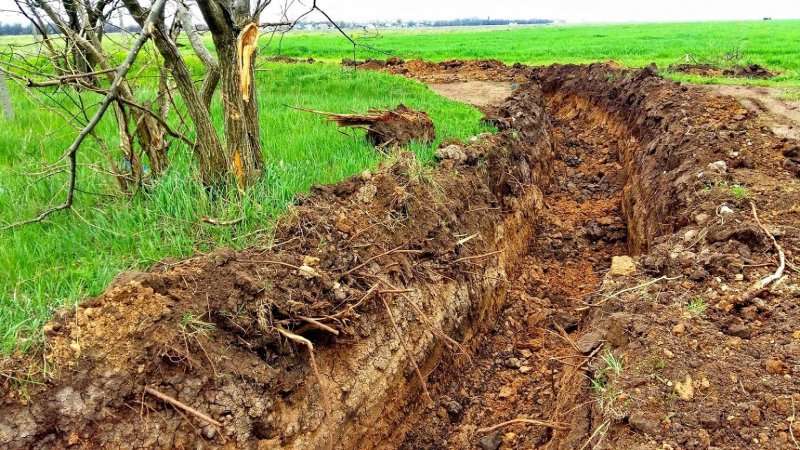 Вокруг курорта в Одесской области выкопали глубокий ров