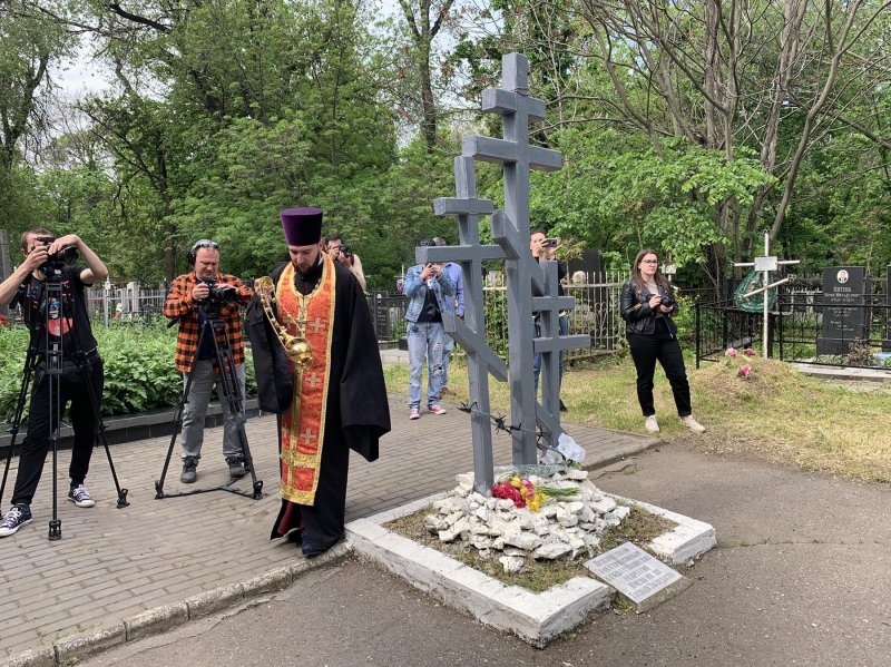 В Одессе на ІІ Христианском кладбище почтили память жертв политических репрессий (фото)