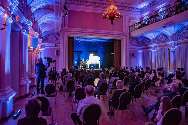 Алексей Ботвинов выступил на концерте к 100-летию Сахарова