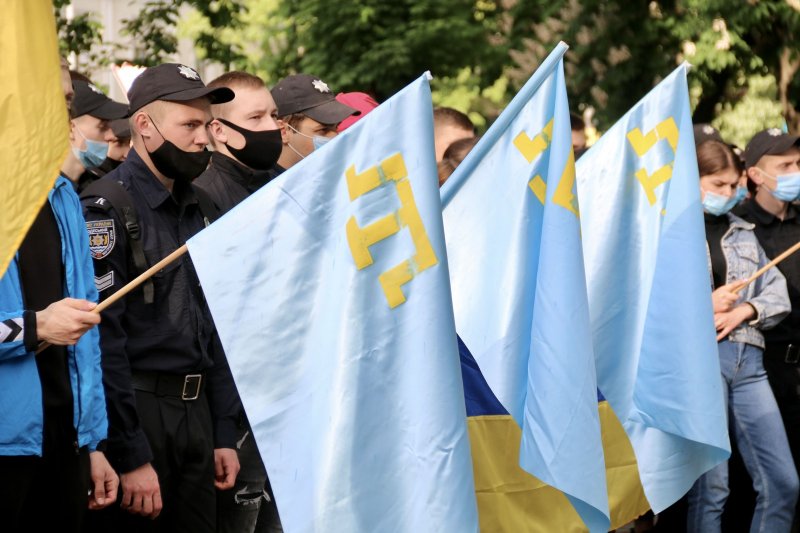 На Соборной площади провели митинг-реквием по случаю 77-й годовщины депортации крымскотатарского народа из Крыма (фоторепортаж)
