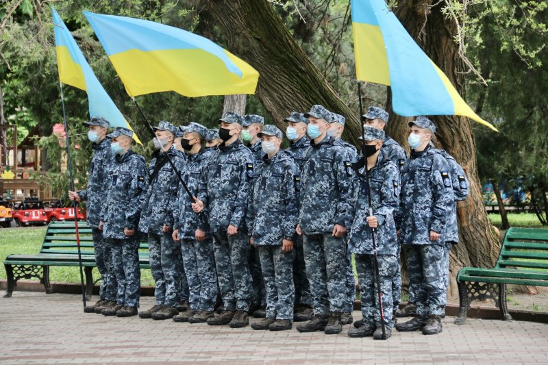 На Соборной площади провели митинг-реквием по случаю 77-й годовщины депортации крымскотатарского народа из Крыма (фоторепортаж)