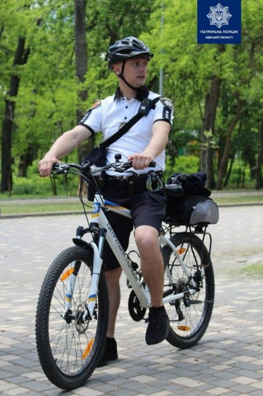 Одесские полицейские пересели на велосипеды
