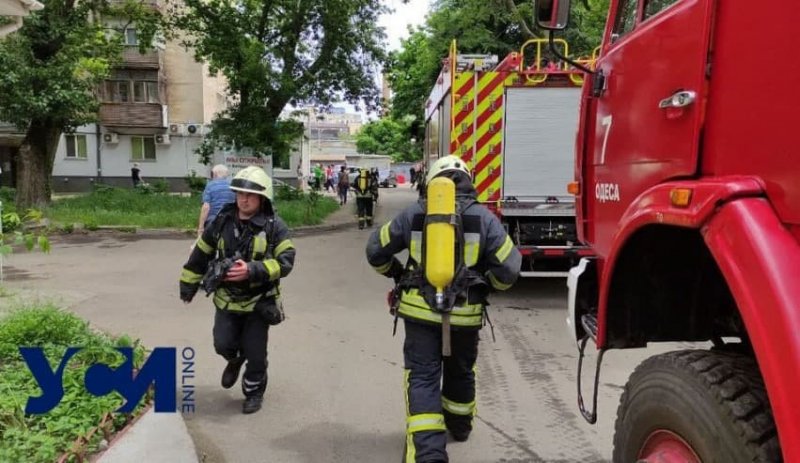 В Одессе на Фонтанской дороге произошел взрыв в многоэтажном доме (фото)