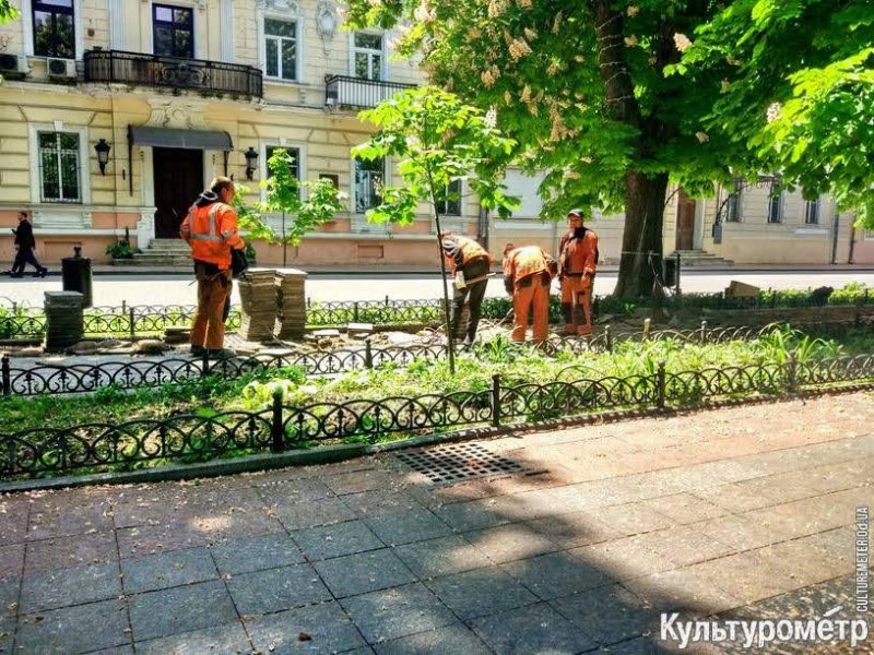 Приморский бульвар перекрыли из-за реконструкции (фото)