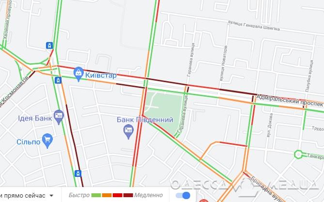 Заранее планируйте маршрут: на одесских дорогах – пробки (карты)