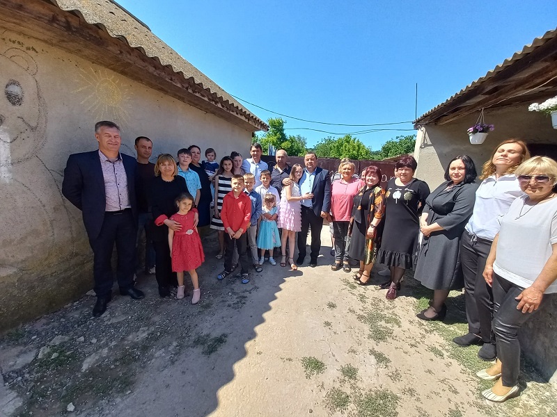 В Тарутинской громаде открыли детский дом семейного типа для 10-ти детей