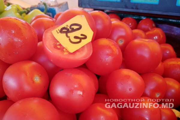 Молдавские СМИ сравнили цены на помидоры в Болграде и Комрате