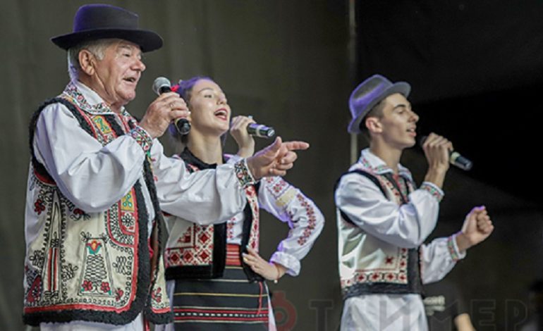 Молдаване из Саратской громады открыли международный фестиваль Odessa-June-Folk-Fest