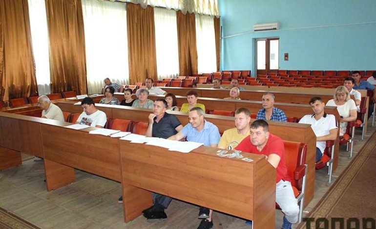 В Болграде прекращают платить зарплату двум руководителям ЦРБ