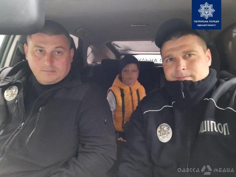 Одесские патрульные вернули «потеряшку» домой (фото)