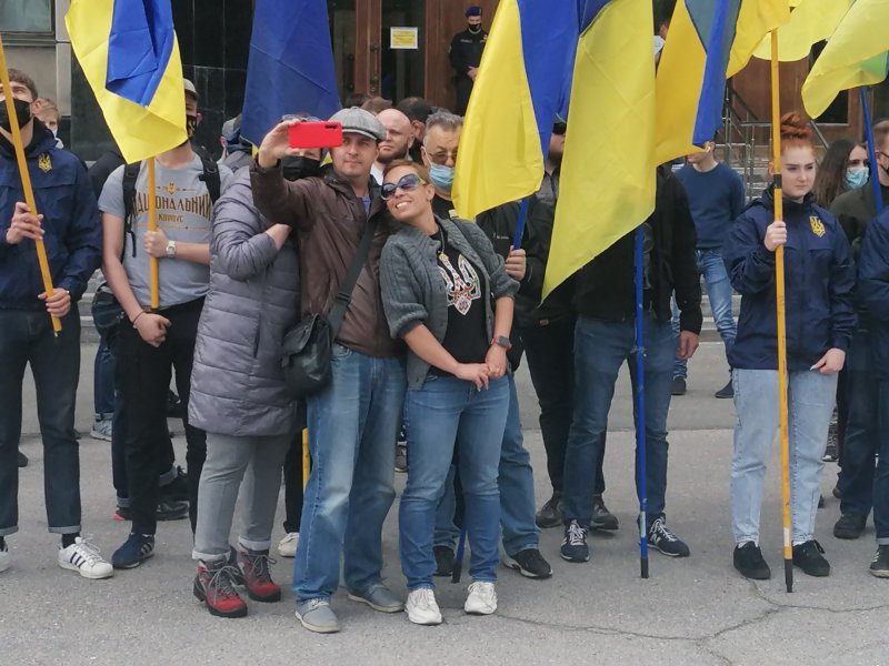 Активисты Нацкорпуса и патриотических организаций митингуют около здания Одесской ОГА (фоторепортаж)