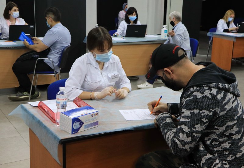 На выходных в трех районах Одессы провели массовую вакцинацию (фото, видео)