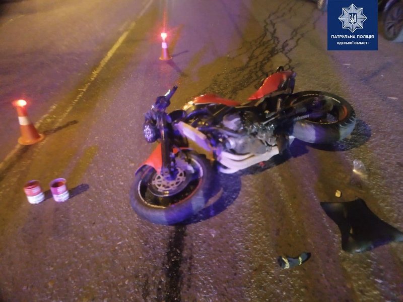 На пересечении Канатной и Успенской мотоциклист сбил 27-летнего пешехода (фото)