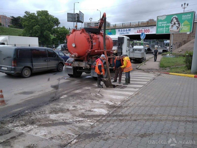 Где на одесских улицах ведутся ремонтные работы (адреса, фото)