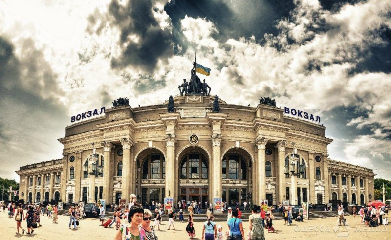 Известно, когда ж/д вокзал в Одессе сдадут в аренду
