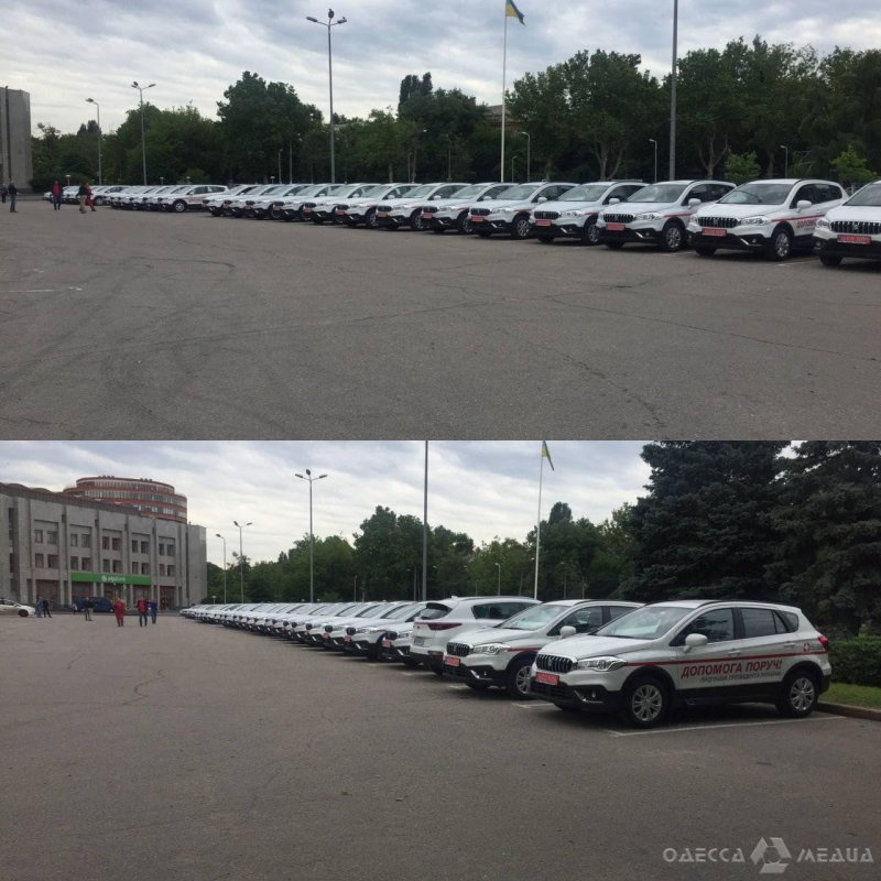 «Допомога поруч»: в Одессе медикам вручили ключи от новенького спецтранспорта (фото)