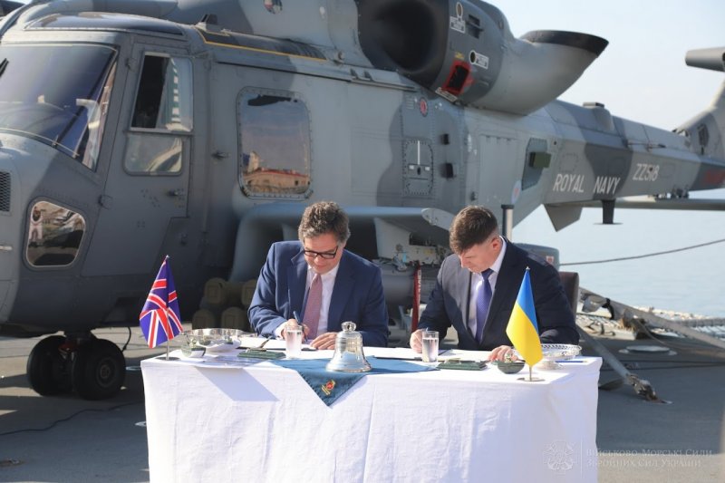 В Одессе Украина и Великобритания подписали договор о военном партнерстве