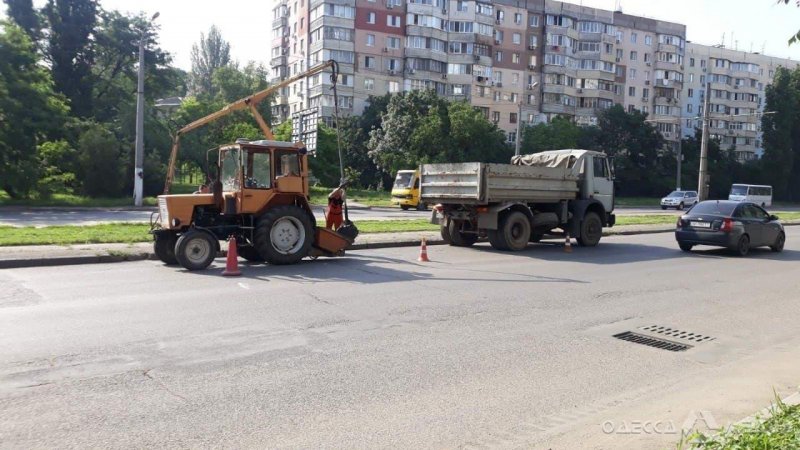 В четверг на дороги Одессы выедет спецтехника (адреса, фото)