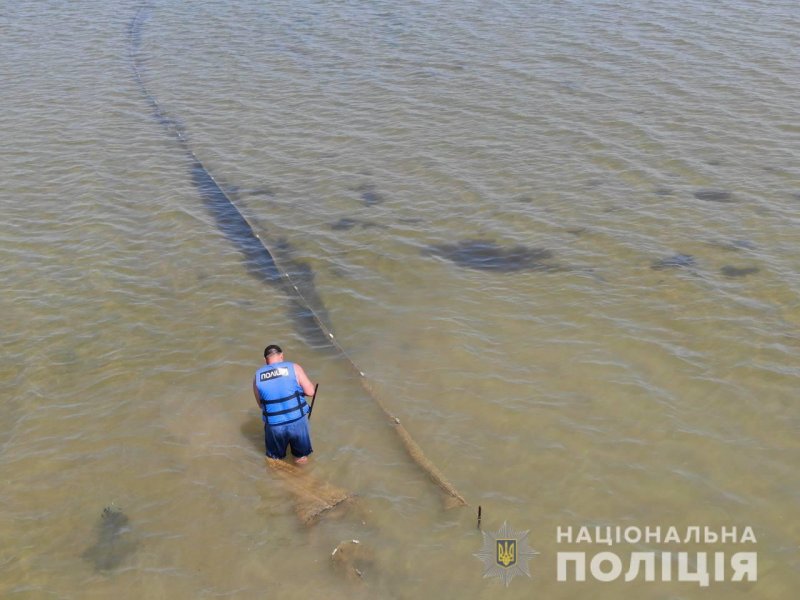 Одесская полиция предупреждает граждан о правилах поведения на воде и побережье (фото)