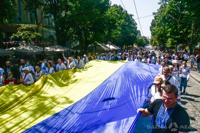В Одессе провели марш вышиванок (фоторепортаж)