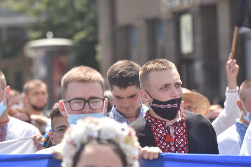 В Одессе провели марш вышиванок (фоторепортаж)