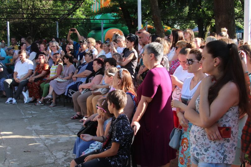 Жители Белгорода-Днестровского побывали на «Жёлтом диване» (фото)