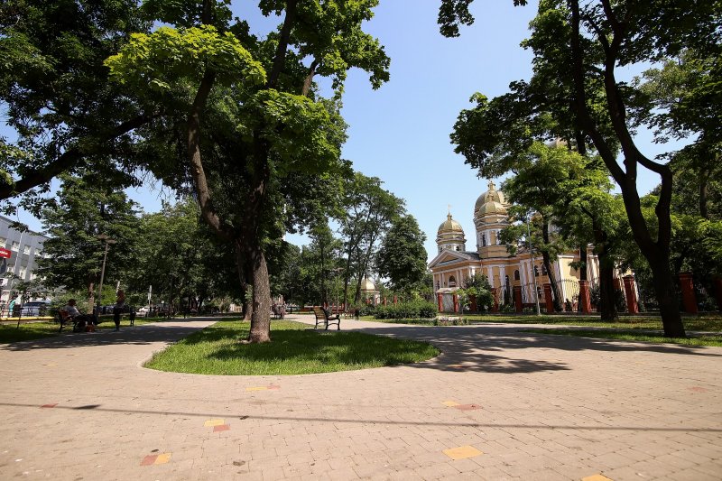 В Одессе состоялось открытие благоустроенного Алексеевского сквера (фото, видео)