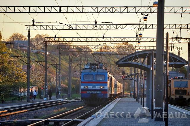 Из-за непогоды 8 поездов отстали от графика: 2 – в направлении Одессы