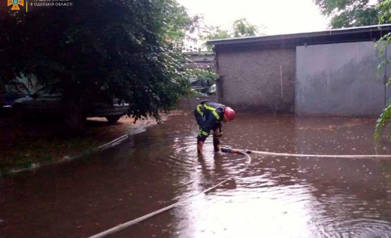 В Одесской области отделение полиции затопило во время ливня
