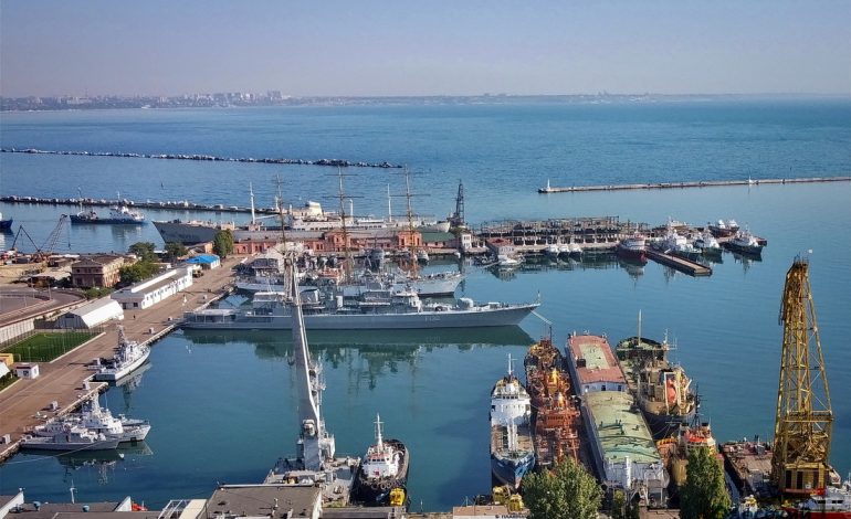 Флагман ВМС Украины отправили на ремонт в Николаев