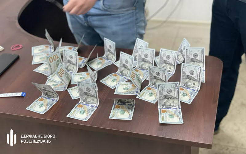 Судья в Одесской области требовал взятку 6000 долларов