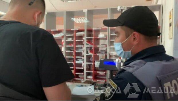 В Одесской области мошенник по фальшивому паспорту получил посылку на 750 тысяч гривен
