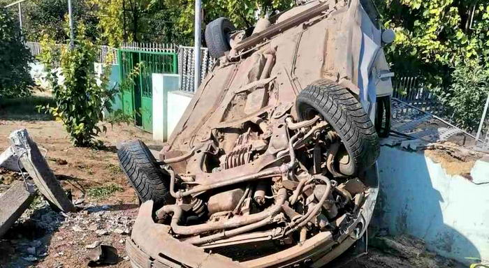 Под Одессой Volkswagen врезался в столб – погиб пассажир