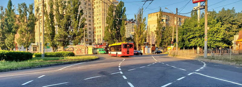 Новая разметка на площади Независимости – появилось “турбокольцо”