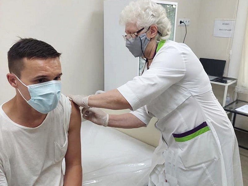 В Одессе за два дня вакцинировались почти 9 тысяч человек