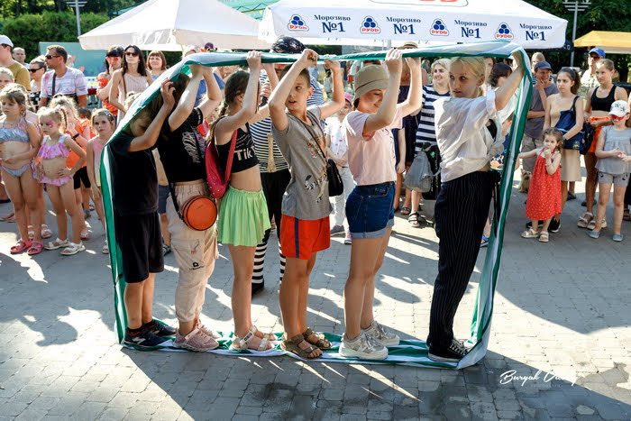 В Одесском парке гостей праздника залили пеной (фото)