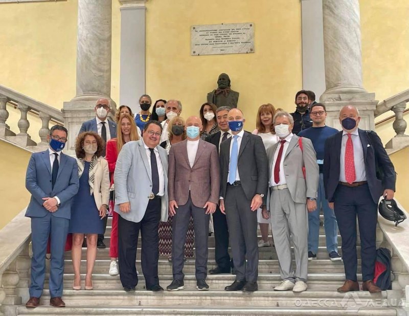 Представители Одесской городской власти посетили с рабочим визитом город-побратим итальянскую Геную (фоторепортаж)