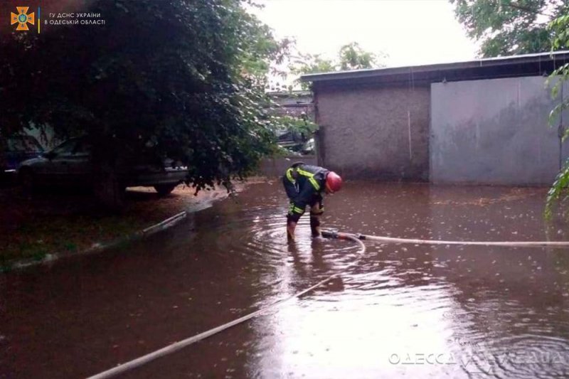 ГСЧС в Одесской области: спасатели оказали помощь работникам полиции (фото)