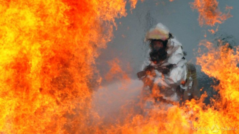 ГСЧС в Одессе: 15 спасателей тушили возгорание в 5-этажке