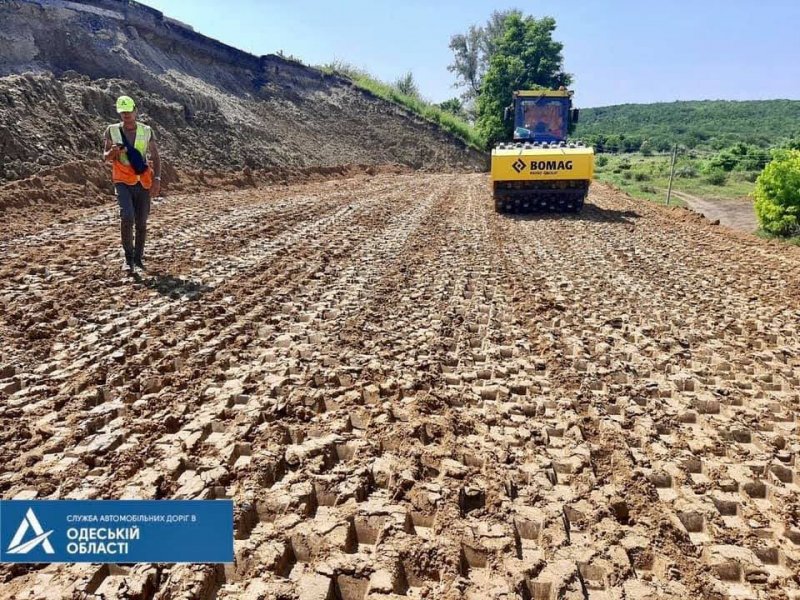 Участок трассы Одесса-Киев ушел в овраг