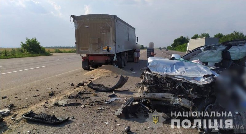 Полицейские расследуют смертельное ДТП в Одесской области (фото)