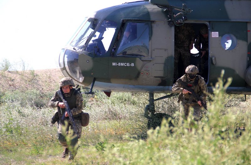 Военные проводят учения на морском побережье курортов Белгород-Днестровского района (ФОТО)