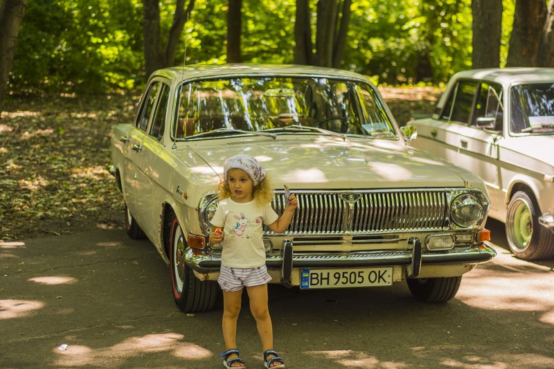 Одесский парк стал местом проведения выставки ретро-автомобилей (ФОТО)