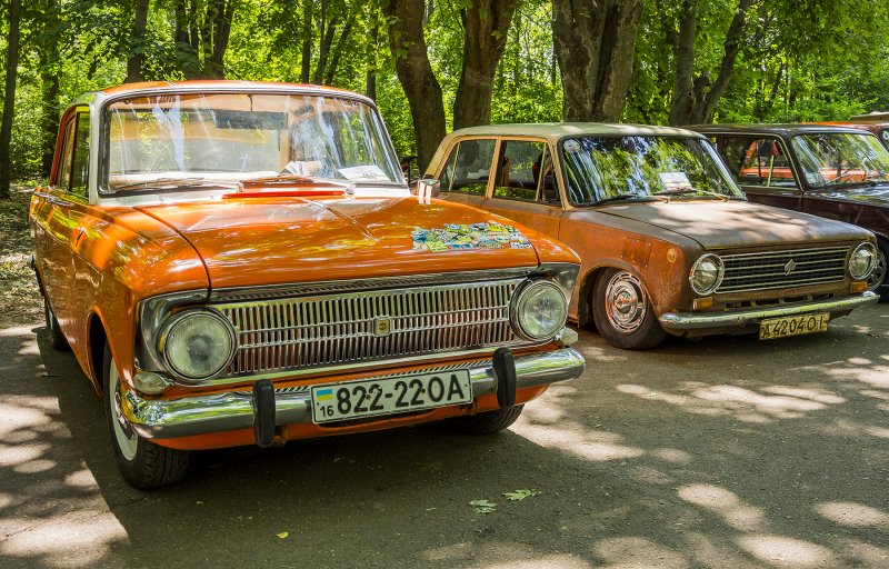 Одесский парк стал местом проведения выставки ретро-автомобилей (ФОТО)