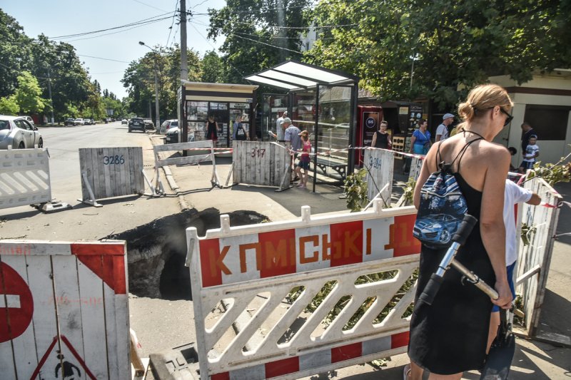 Одесса через неделю после ливня - портал в Европу на Черемушках, залитые подвалы и квартиры на Пересыпи (фото, видео)