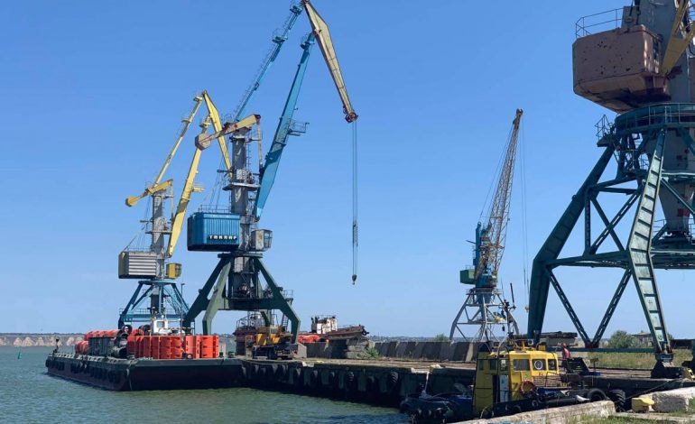Дноуглубительные работы проводят в Белгород-Днестровском порту
