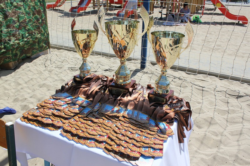 В Измаиле прошел 3-й Кубок Бессарабии по пляжной борьбе (фото)