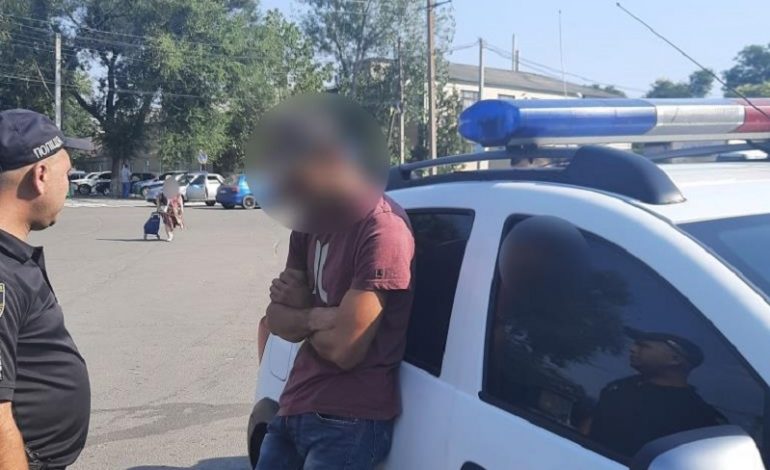 Житель Болграда пытался переправить в Молдову свертки с наркотиками
