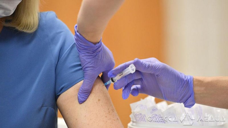За субботу и воскресенье 7653 одессита получили прививку от COVID-19 (видео)